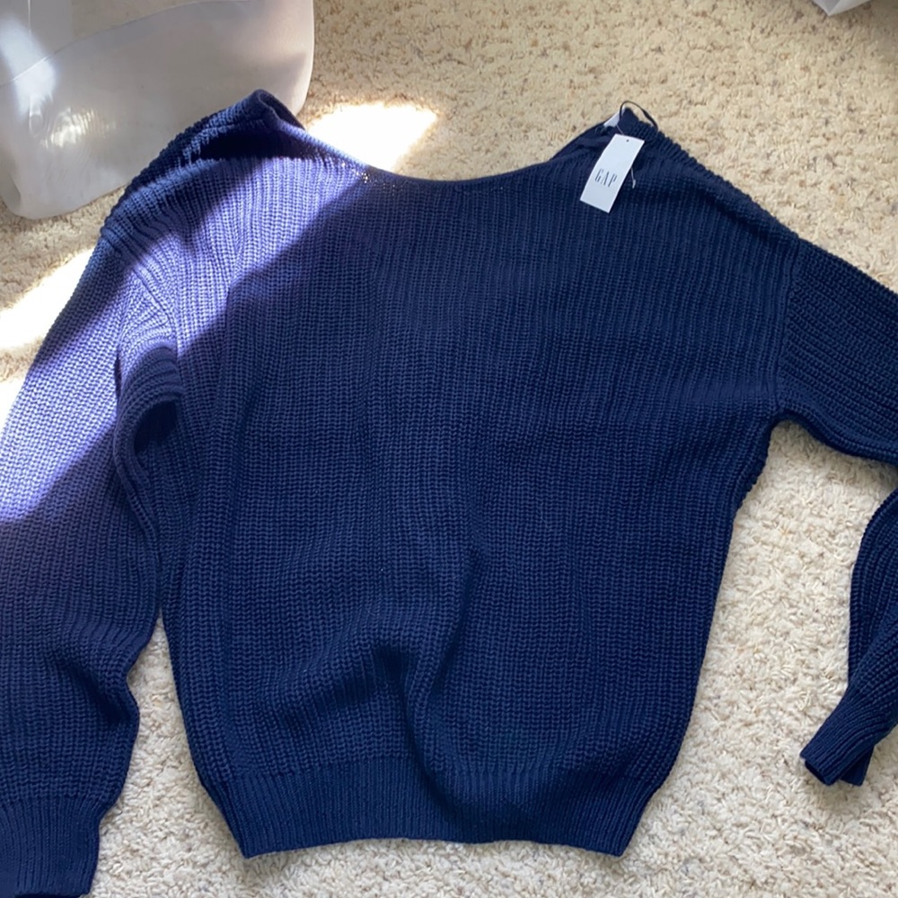Gap crossback sweater